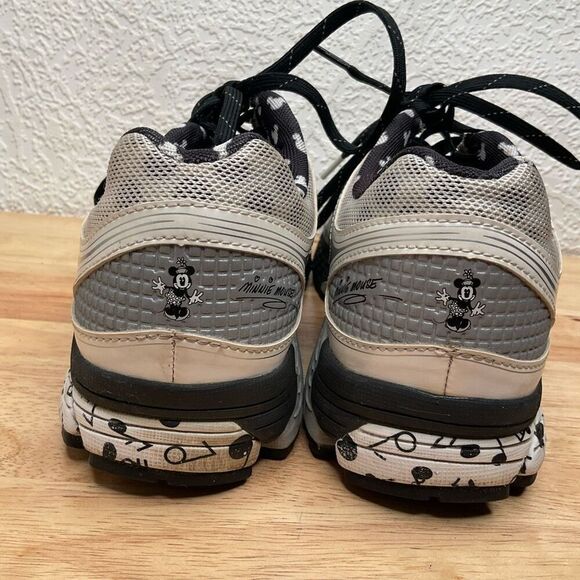New Balance Womens‎ 2014 Run Disney Minnie Mouse Running Shoes W860DIS5 Size 7,5 - Picture 2 of 12